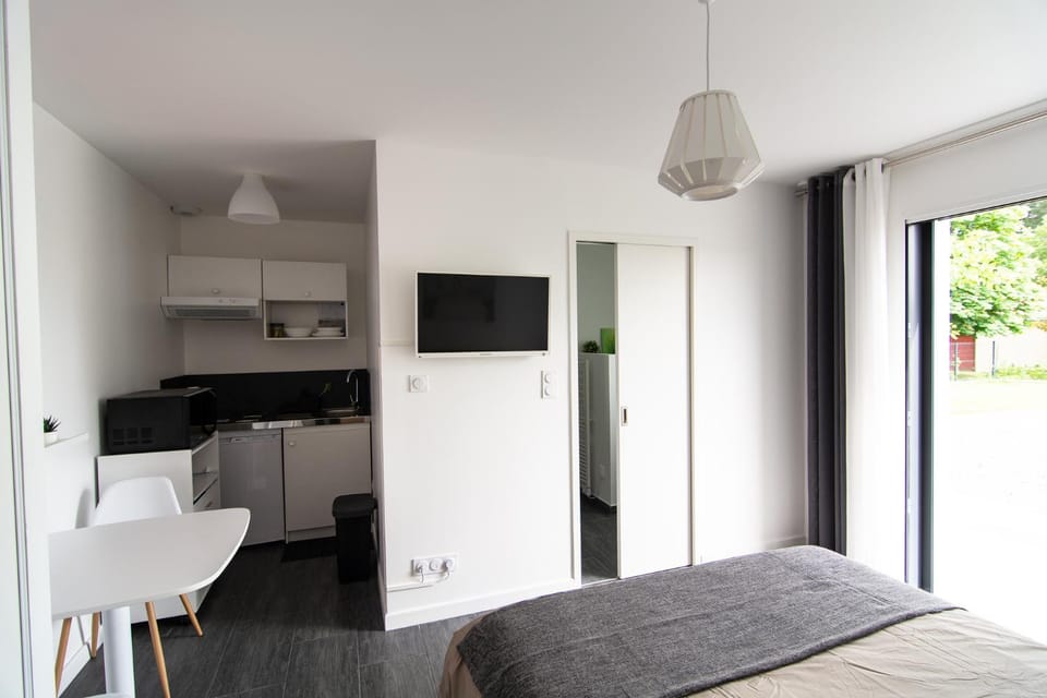 TV and multimedia, Dining area
