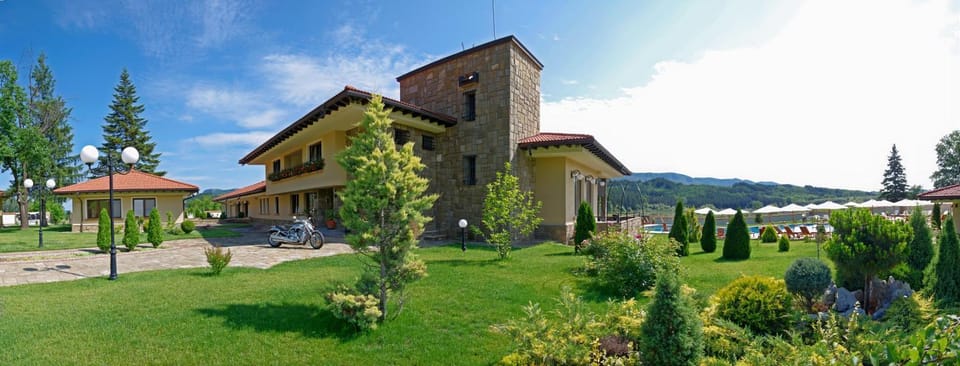 Property building, Garden