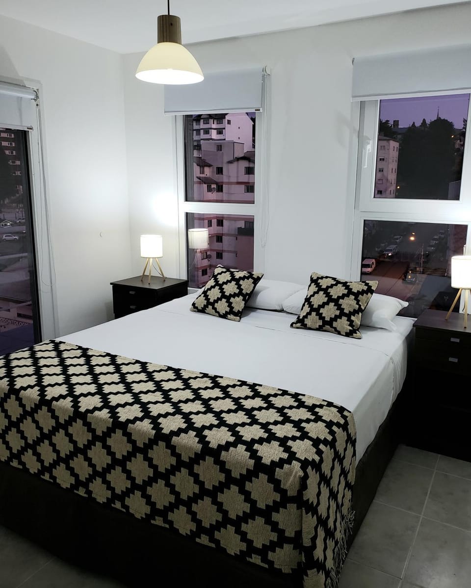 Bed, Photo of the whole room, Decorative detail, Bedroom
