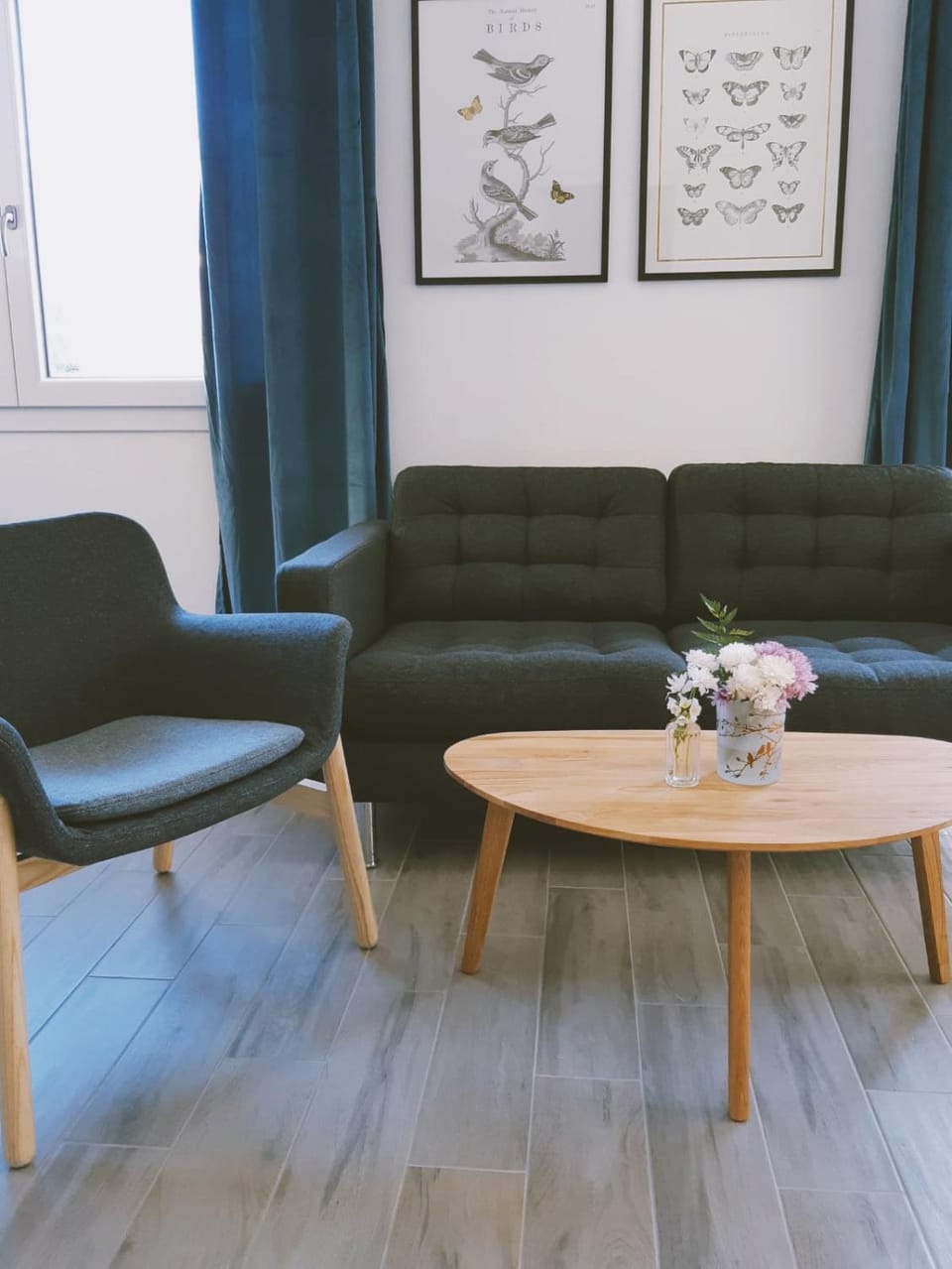 Living room, Seating area