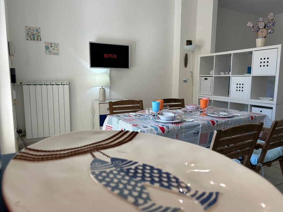 TV and multimedia, Dining area