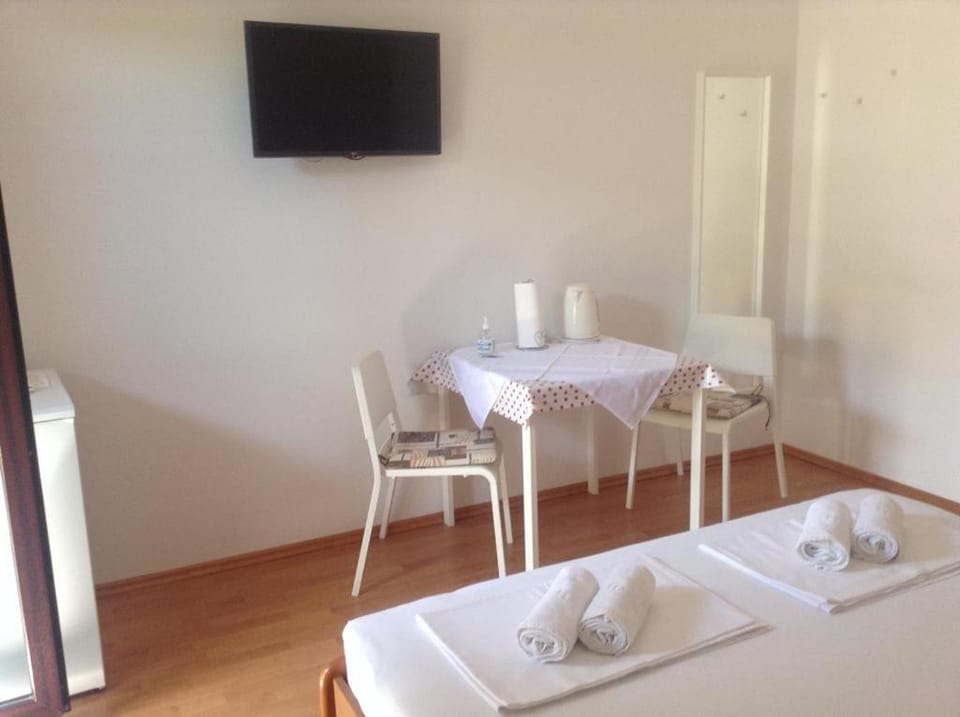 Blue House Apartment in Makarska