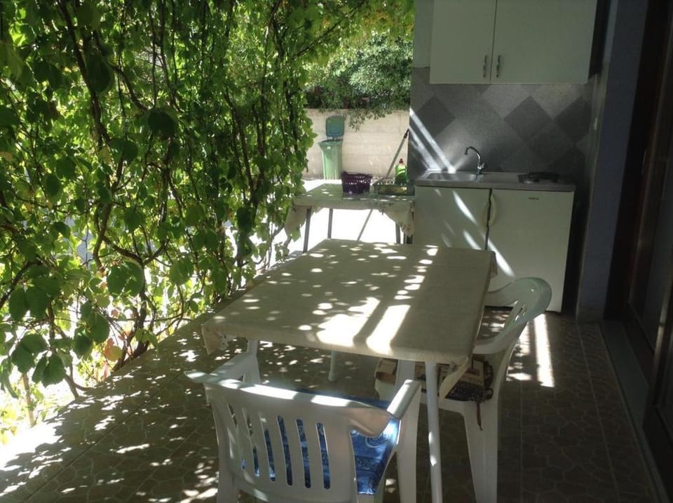 Blue House Apartment in Makarska