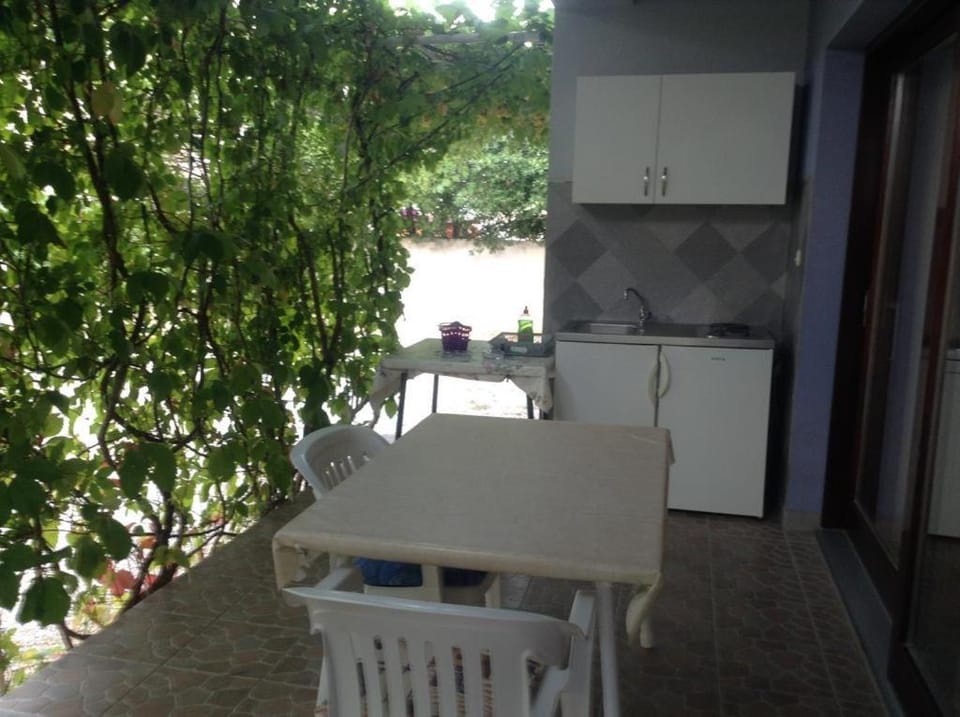 Blue House Apartment in Makarska