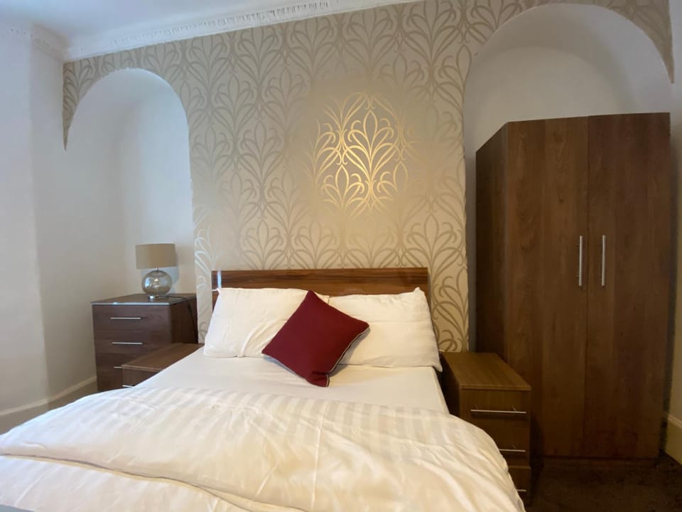 Bed, Bedroom, wardrobe