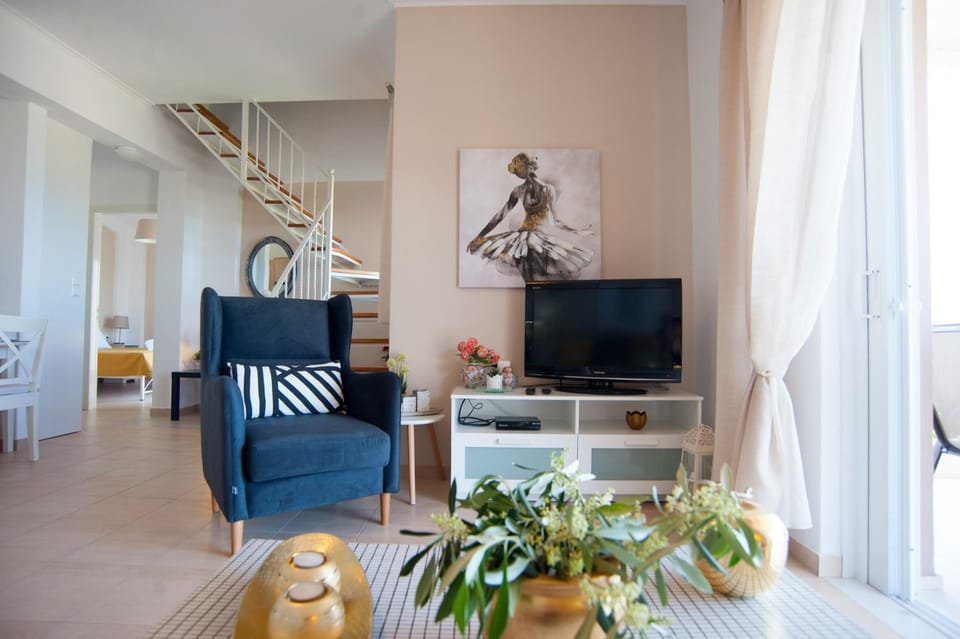 TV and multimedia, Living room, Seating area