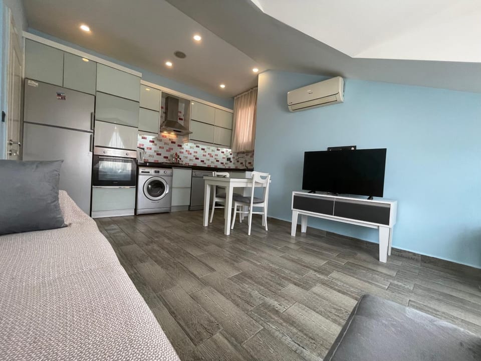 TV and multimedia, Kitchen or kitchenette