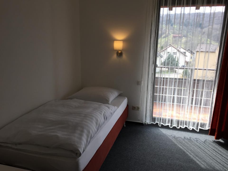 Bed, Photo of the whole room, Bedroom, City view