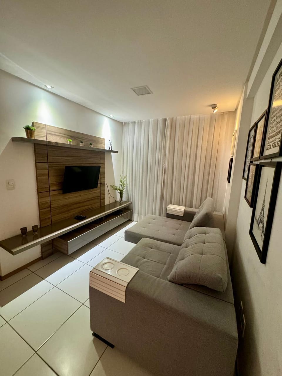 Communal lounge/ TV room, TV and multimedia, Living room, Seating area