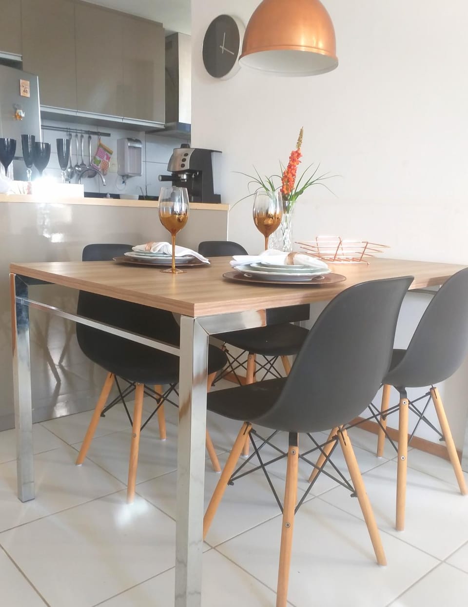 Coffee/tea facilities, Kitchen or kitchenette, Food and drinks, Dining area, Food, Breakfast, Dinner