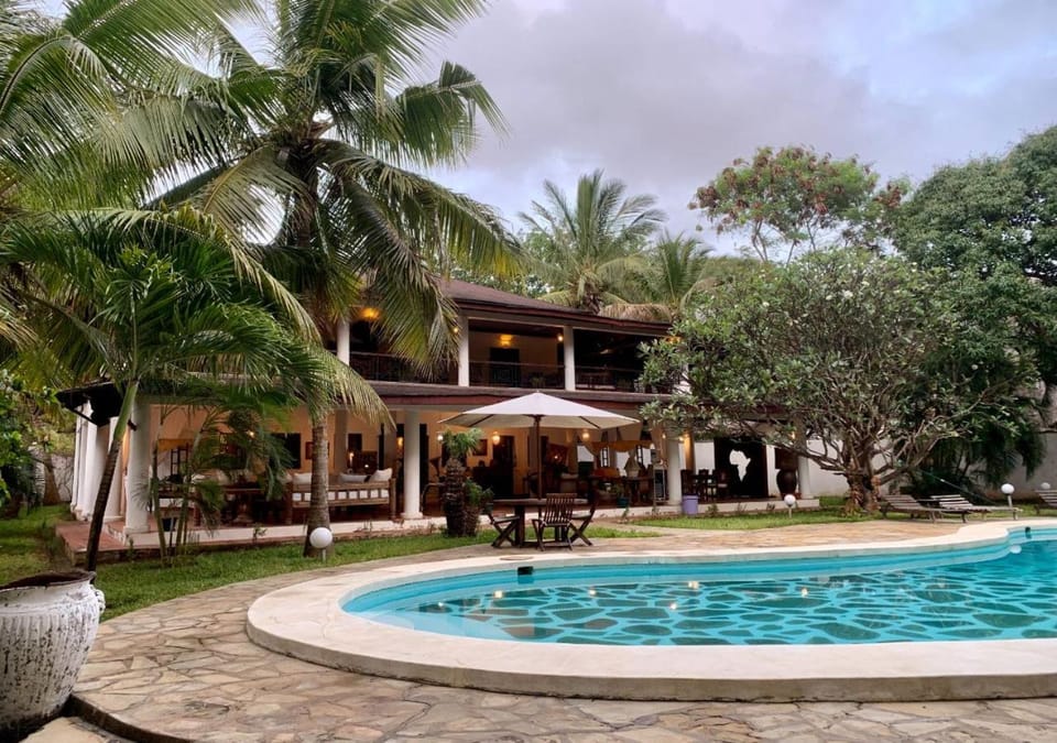 Property building, Swimming pool