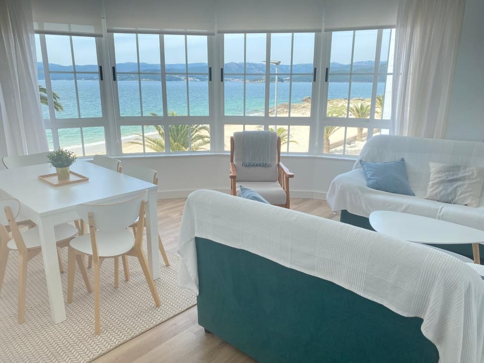 View (from property/room), Seating area, Sea view