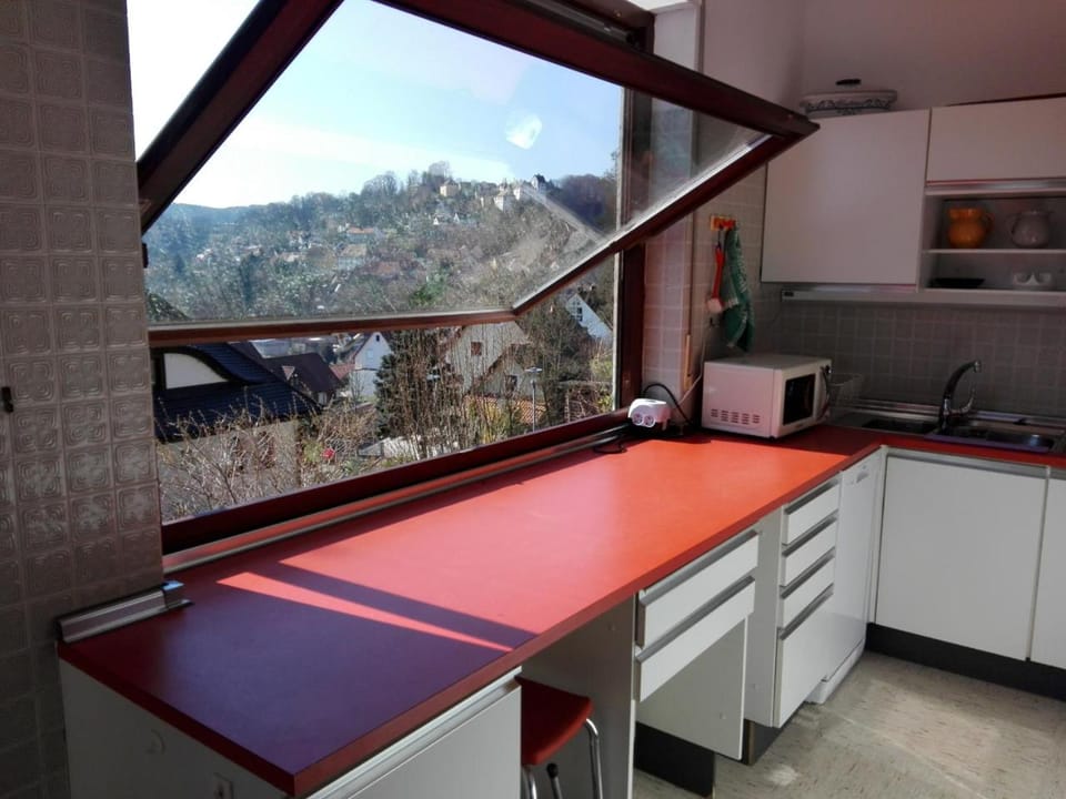 Photo of the whole room, City view