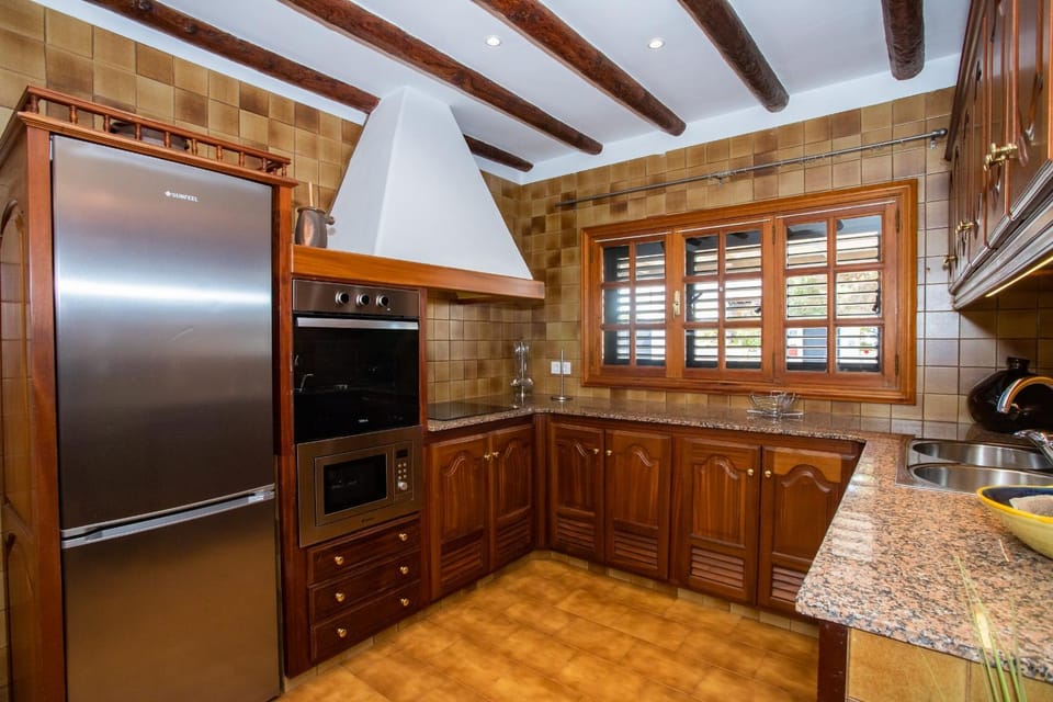 Kitchen or kitchenette, minibar, pet friendly, stove