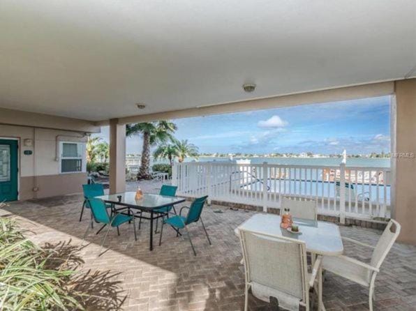 Paradise Lane-Dolphin View-On the Intercostal Apartment in Treasure Island