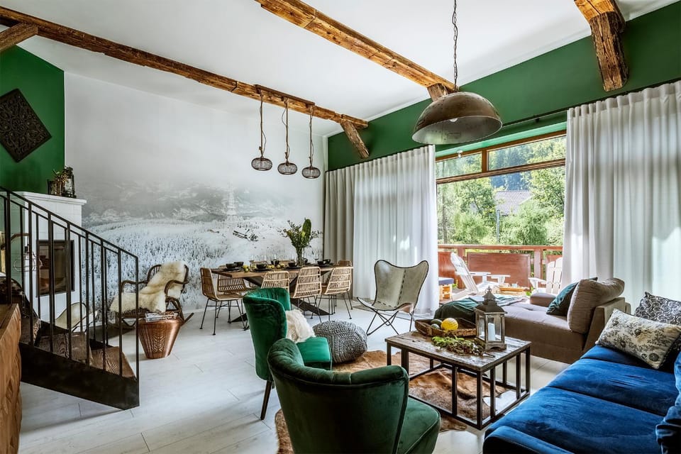 Balcony/Terrace, Living room, Mountain view