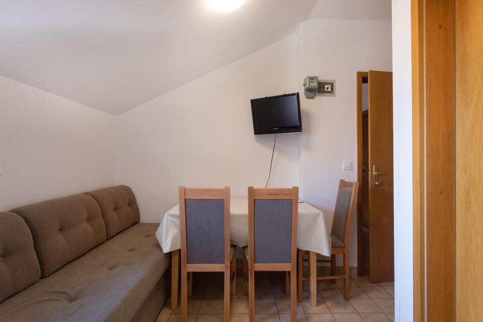 Apartmaji pri Perotu Apartment in Slovenia