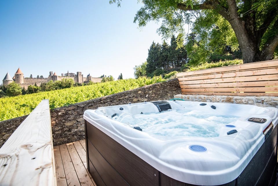 Garden, Hot Tub, Garden view