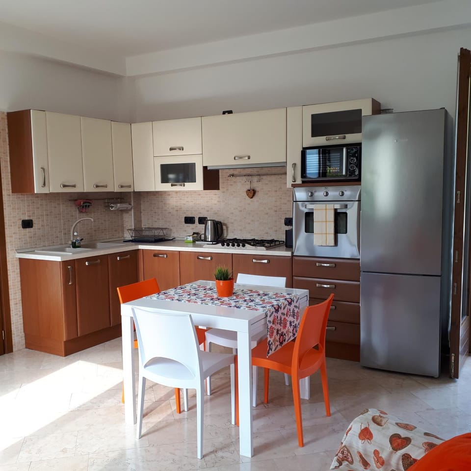 Appartamento con giardino a Cisano di Bardolino Apartment in Bardolino