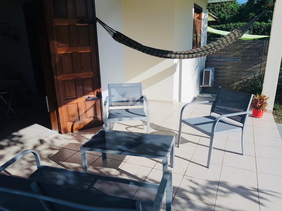 Patio, Facade/entrance