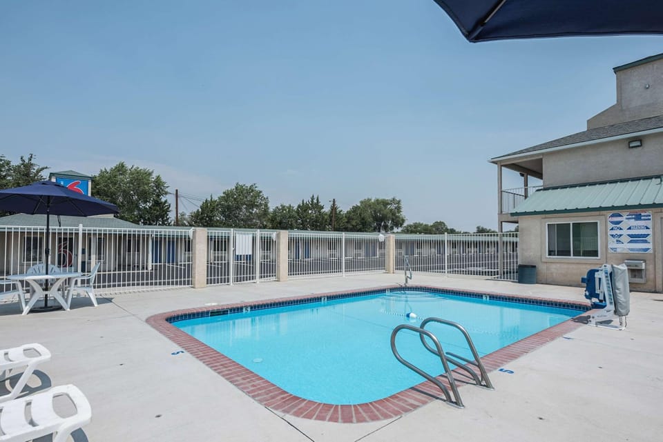 On site, Pool view, Swimming pool, Swimming pool