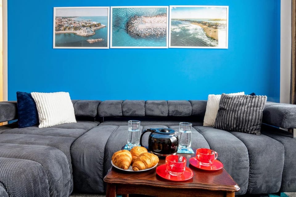 Communal lounge/ TV room, TV and multimedia, Coffee/tea facilities, Living room