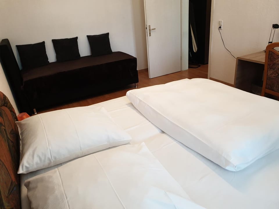 Avenue Apartment - Hilbersdorfer Straße Apartment in Chemnitz