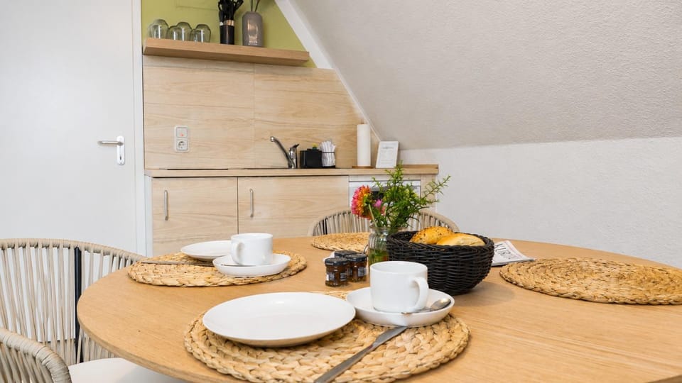 Coffee/tea facilities, Kitchen or kitchenette, kitchen