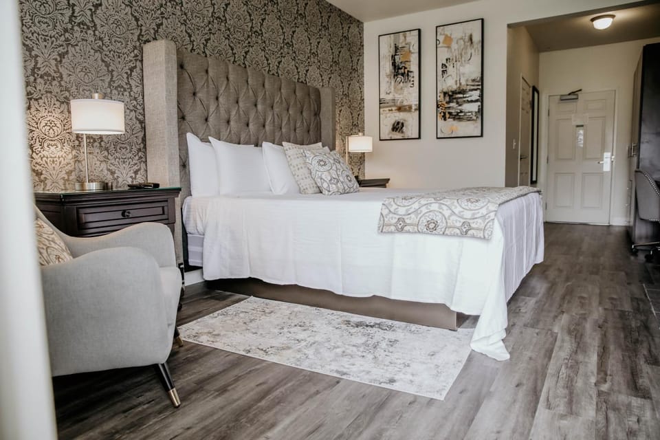 Bed, Photo of the whole room