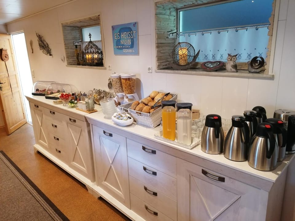 Food and drinks, Food, Breakfast, Buffet breakfast