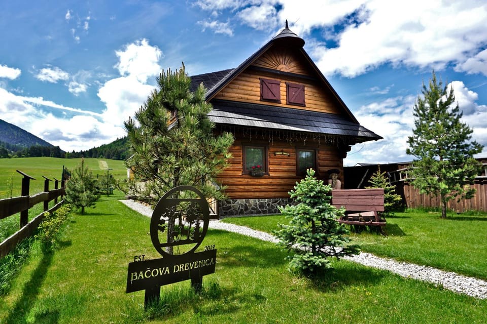 Bačova drevenica House in Slovakia