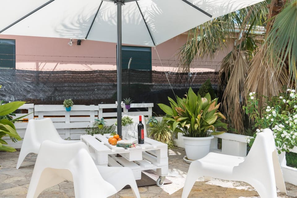 Patio, Garden view