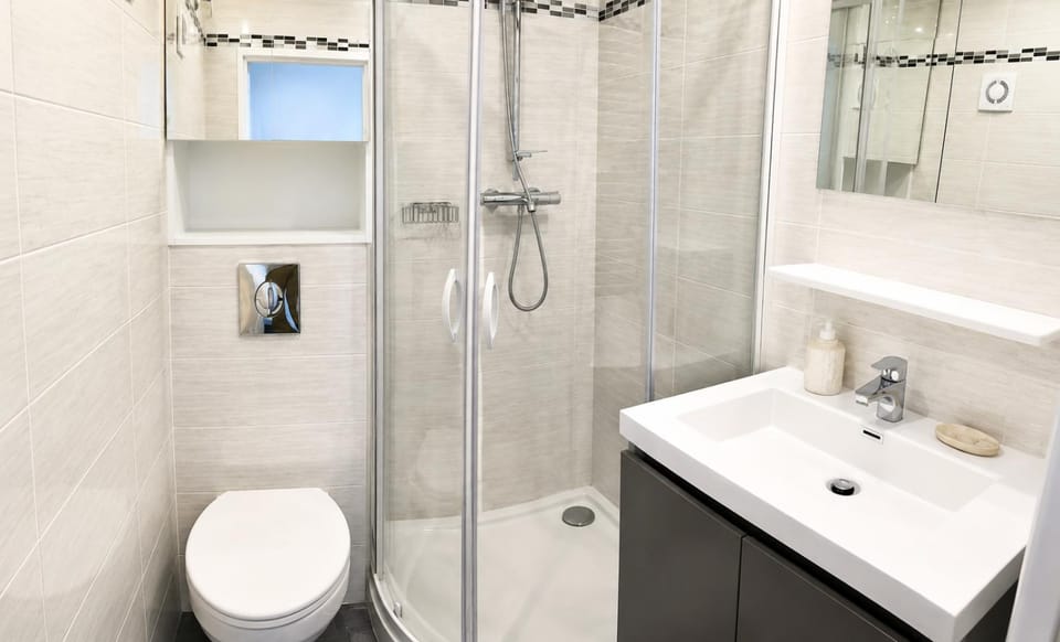 Toilet, Bathroom, hair dryier