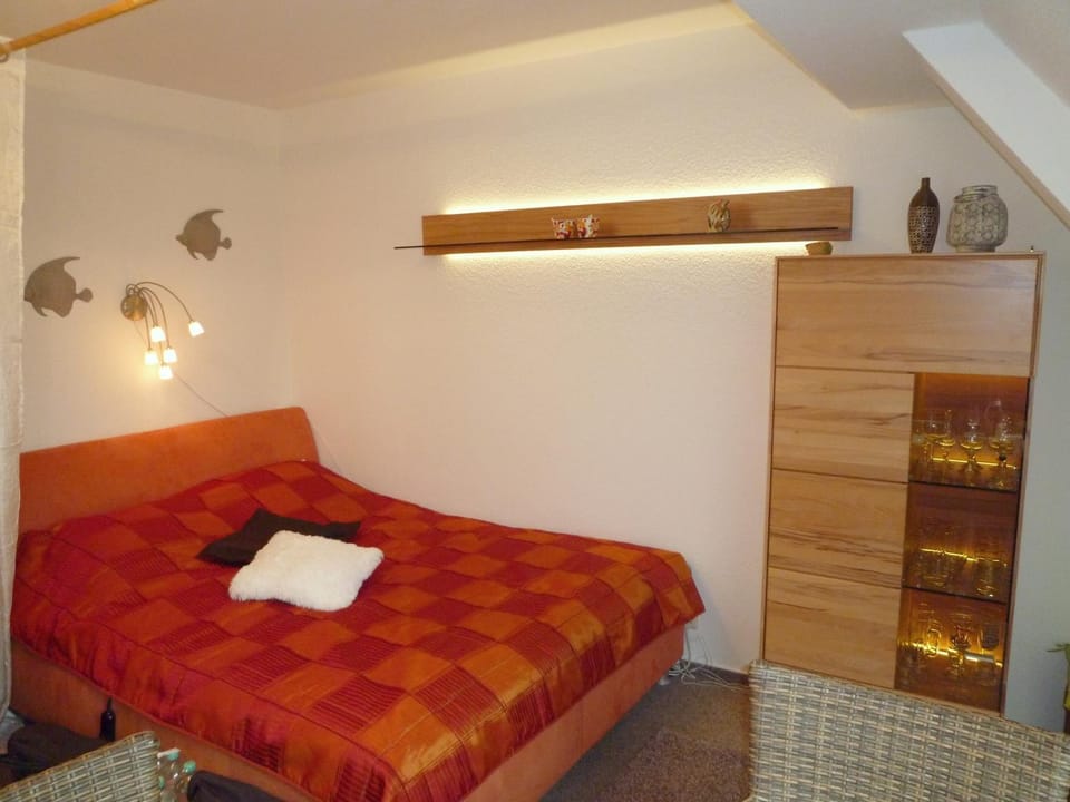 Bed, Photo of the whole room