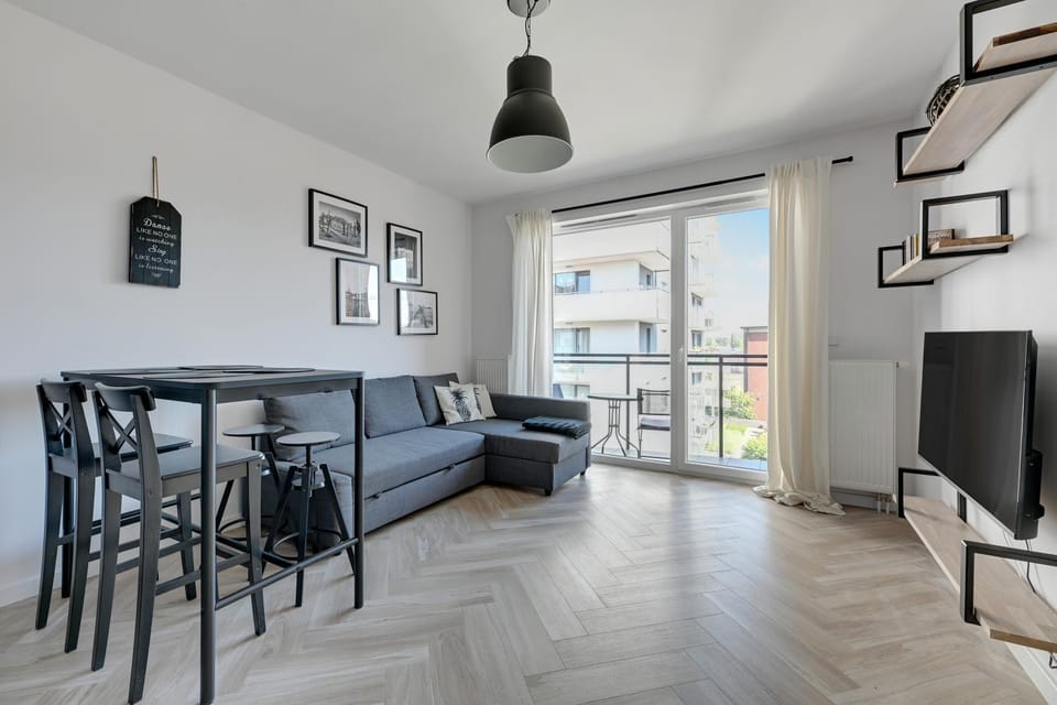 TV and multimedia, Balcony/Terrace, Living room, Seating area, Dining area