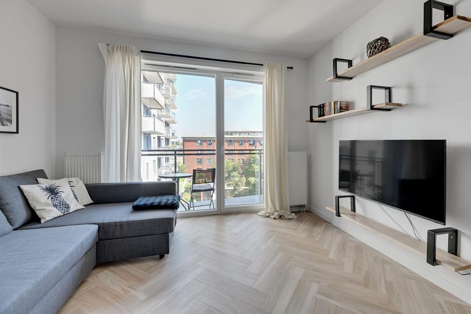 TV and multimedia, Living room, Seating area, City view