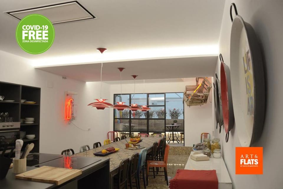 Balcony/Terrace, Communal kitchen