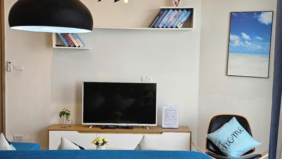 Communal lounge/ TV room, TV and multimedia, Evening entertainment