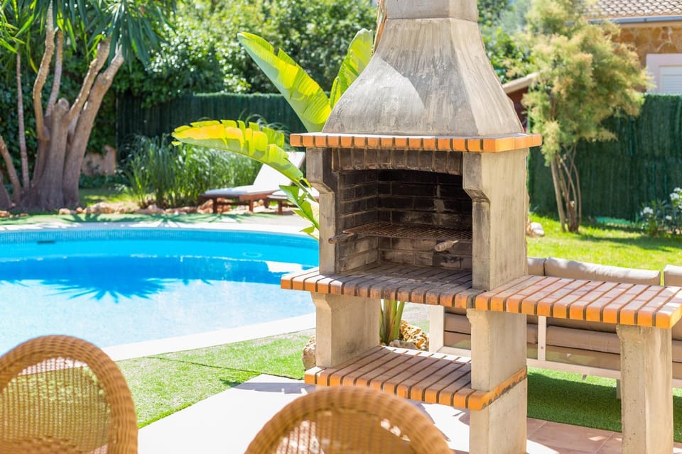BBQ facilities, Swimming pool