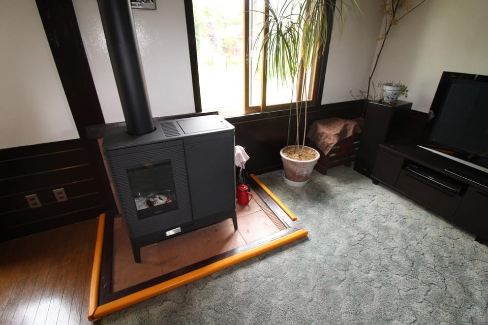 Communal lounge/ TV room, TV and multimedia, Living room