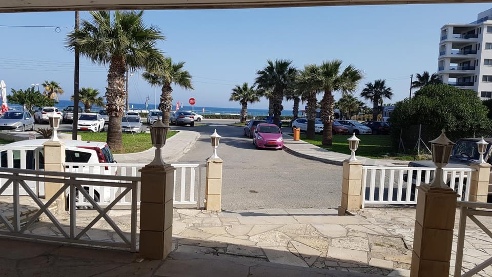 ZORBAS No 2 Apartment in Larnaca