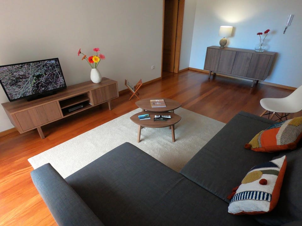 Communal lounge/ TV room, TV and multimedia, Living room