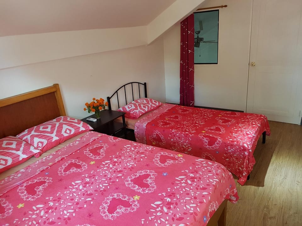 OMG Guesthouse Room for 3 Upper level Bed and Breakfast in Island Garden City of Samal