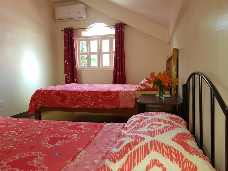OMG Guesthouse Room for 3 Upper level Bed and Breakfast in Island Garden City of Samal