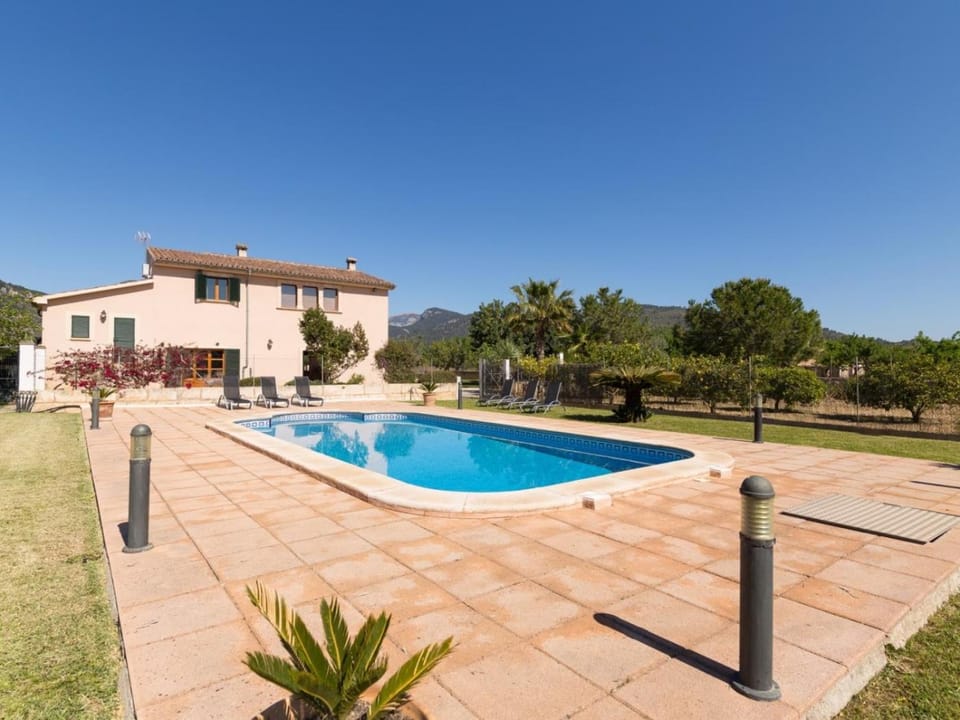 Property building, Swimming pool, Swimming pool