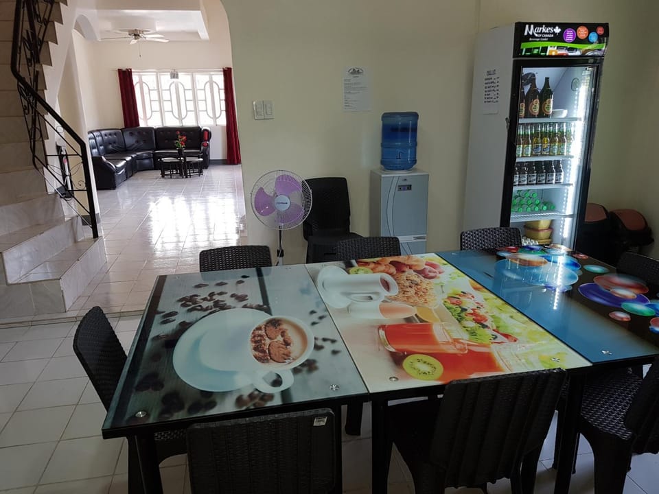 OMG Guesthouse Room for 2 Bed and Breakfast in Island Garden City of Samal