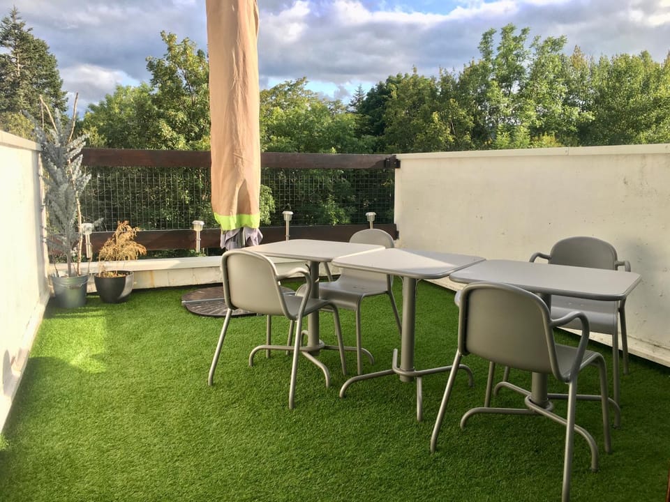 Balcony/Terrace, Mountain view