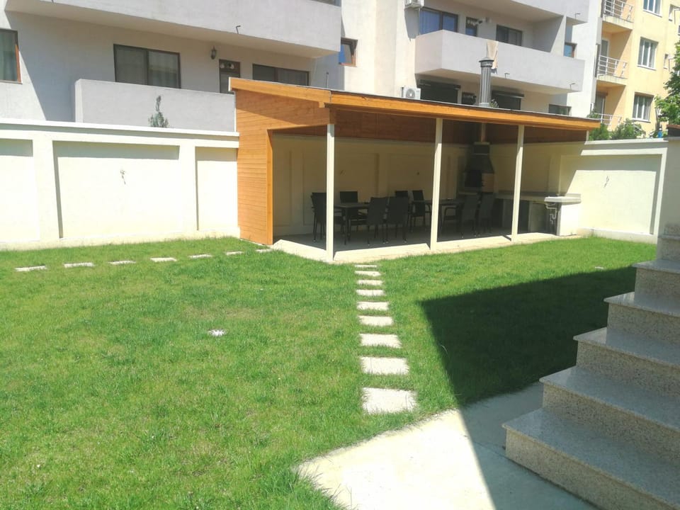 Patio, Garden