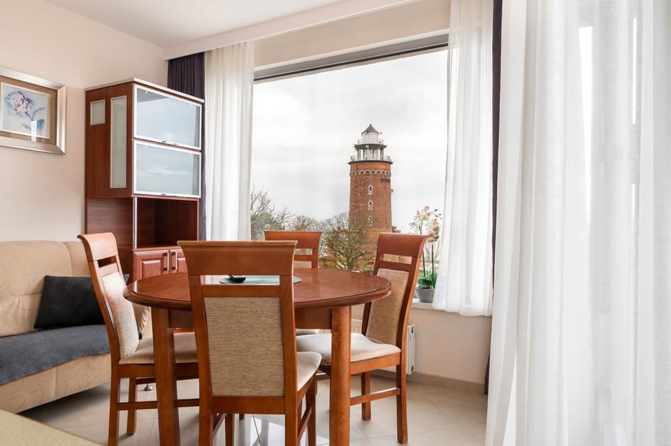 View (from property/room), Seating area, Dining area, Landmark view, Sea view