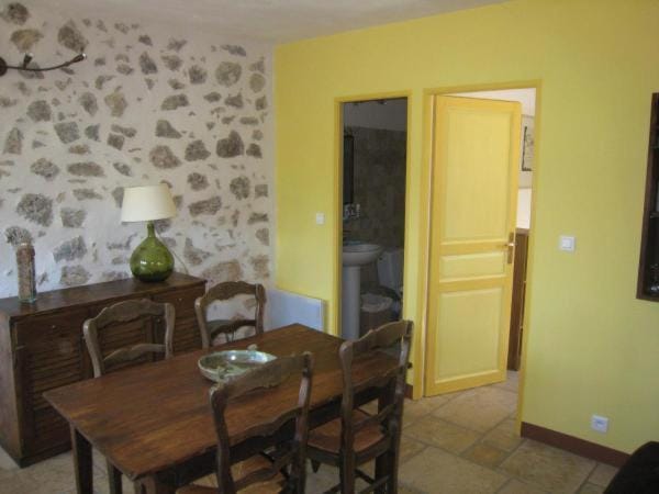 Les Gîtes du Lac - Appartements House in French Riviera